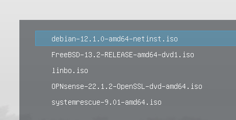 Bildschirmforto: Die einzelnen iso-Dateien werden im Grub2-Menü aufgeführt.